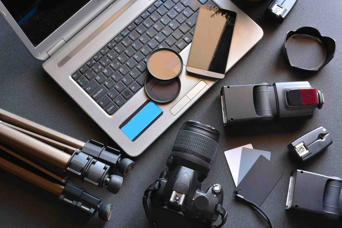 Photography equipment sitting on a desk